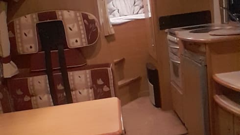 6 berth Swift semi-integrated from 2004