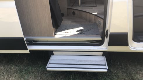 George III – 4p Pössl bus uit 2019