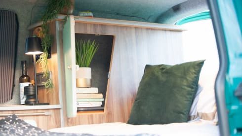 Pretty Green – Volkswagen campervan met 2 slaapplaatsen uit 2006