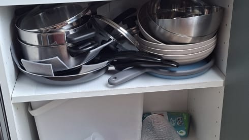 Renault-Bus mit 2 Sitzplätzen aus dem Jahr 2016