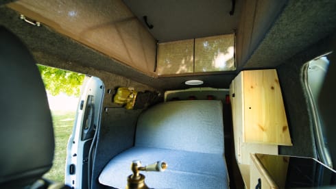 Unhiked – Camper Mercedes-Vito con cambio automatico