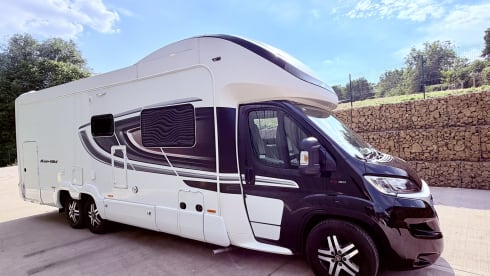 Swift semi-integrale caravan met 6 slaapplaatsen, vanaf 2018.