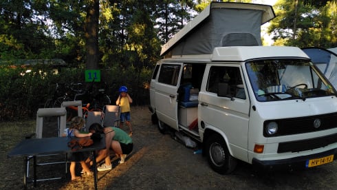 Zwaantje – 4p Volkswagen campervan from 1982