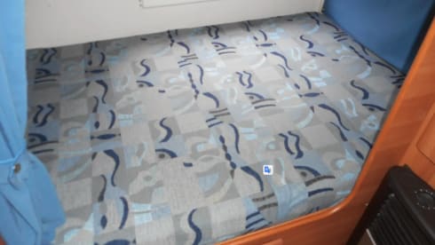 EASY 2 MOTORHOME HIRE JUST TURN UP AND GO