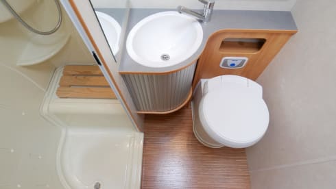 Experience our 5-person Adria Carol travel buddy from 2010