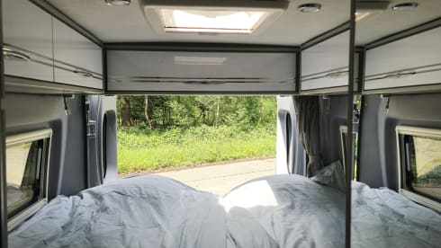 Yvonneke – Fiat: Off Grid-Nespresso-BIP&GO-Bicycle rack-Large refrigerator-LPG tank