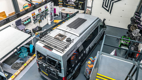 THE JUGGERNAUT – 5 berth Volkswagen bus from 2016