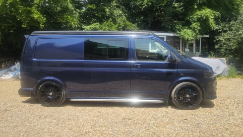 PRESLEY – 4 berth Volkswagen campervan from 2013