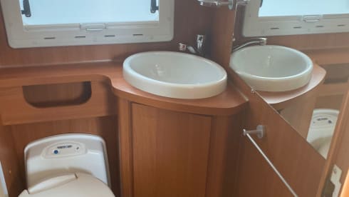 6-8 p Fiat alcove spacious family camper