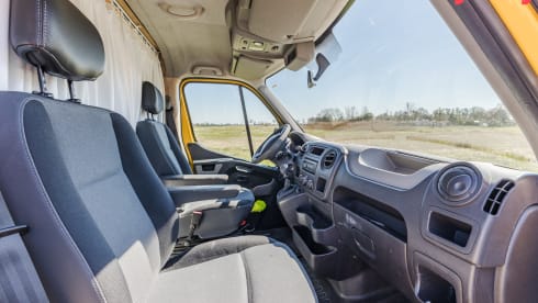 Extra high luxury off-grid camper for 2 adults and 1 child 