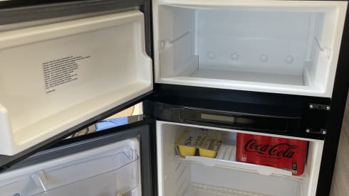 Modest – 5p McLouis Carat 873g integrated camper from 2021