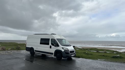 Evangeline – 4 berth Peugeot campervan from 2017