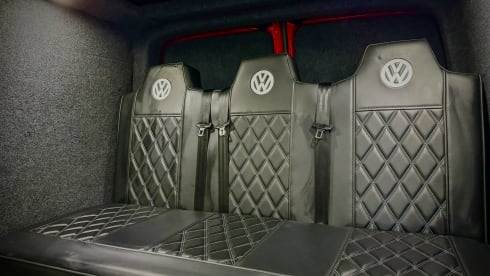 Veronica – Spacious VW T5.1 Saltburn, North Yorks Huge bed! INSURANCE INCLUDED