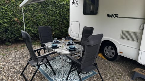 Bastard – Camping-car familial haut de gamme, 5 personnes, très complet avec inventaire