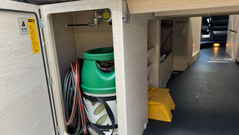 Tourne Tourne – 4p Peugeot campervan uit 2023