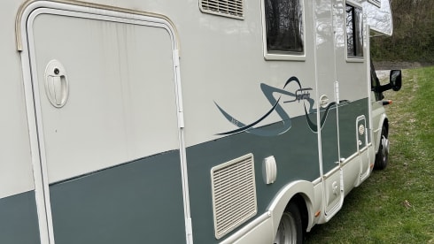 CAMPER MANSARDATO IDEALE PER FAMIGLIE