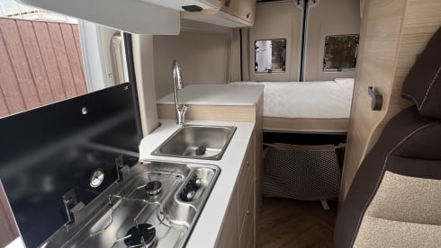 KAMS348 – Chausson First Line V594