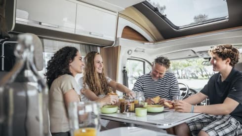 5p Adria Mobil semi-integrated from 2023 - Free transfer from/to the airport