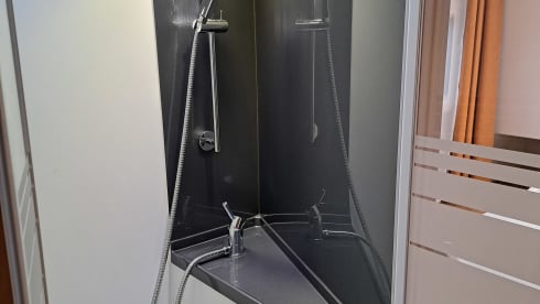 Adria Matrix 670 DC – 4p Adria Mobil semi-integrated from 2019