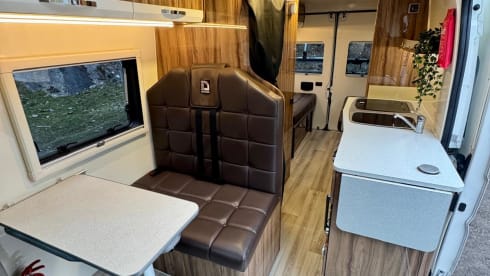 PRUDENCE – 4 berth Peugeot Boxer Renaissance