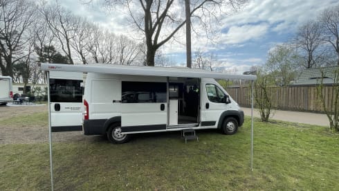 Flow  – On an adventure with this cool DIY Fiat Ducato MultiJet 150 185 HP