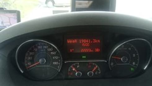 Sunliner – Semi-integrated with queen bed / 3.5 to / AHK 2000 kg