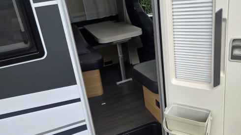 Fran01 – Adria Coral Axess 600 SL