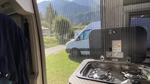 2p Knaus Vantourer bus from 2022 with spacious garage