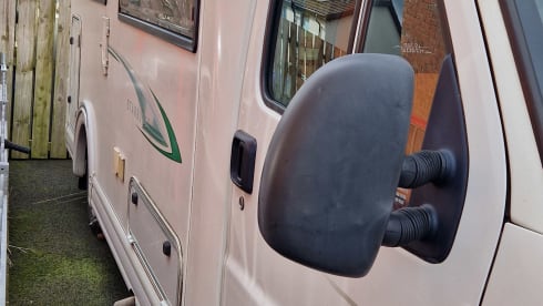 2 berth Peugeot semi-integrated from 2005