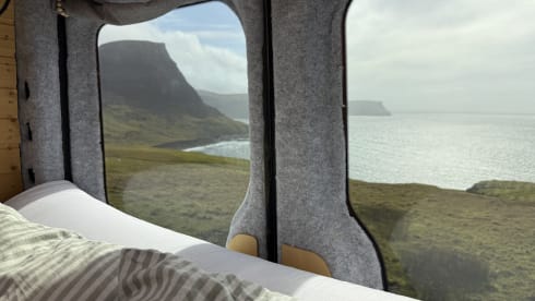 VanNoes – Geräumiger und hip dekorierter Mercedes Sprinter