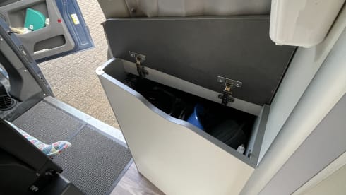 Ford Nugget Den Hoorn – SuperFord Nugget 4 persons 2021