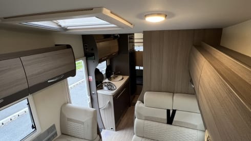 Ken the Family Rambler – 6 berth Chausson Flash C636 from 2016