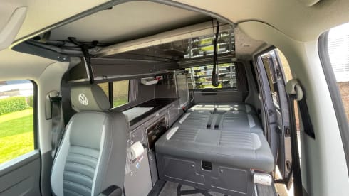 STEEVAN – 2021 Volkswagen campervan 