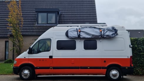 Sfeervolle camperbus! – 4p Renault bus from 2000