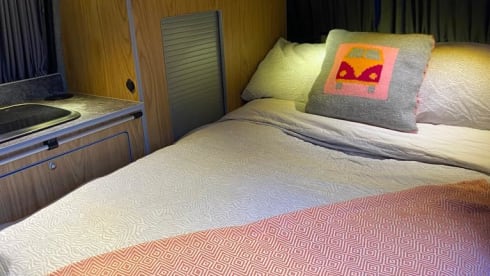 Elsie – Elsie- Beautiful Volkswagen Campervan- Sleeps 4