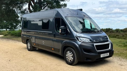 Buster – Autobus Peugeot a 4 posti letto del 2022