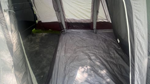 Betty – Off-road VW T6 with tinted windows