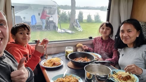 6 person family-friendly Hymer B644G