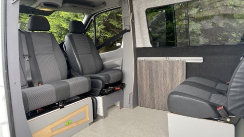 LWB – 4-5 berth Mercedes-Benz Sprinter 2013