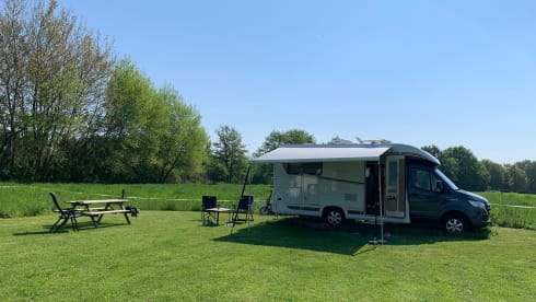 Integral very spacious camper Mercedes Burstner 2020