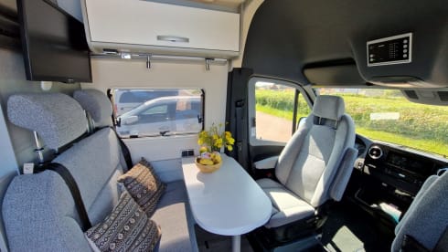 Bobil – 2024 Hymer campervan 4 personen