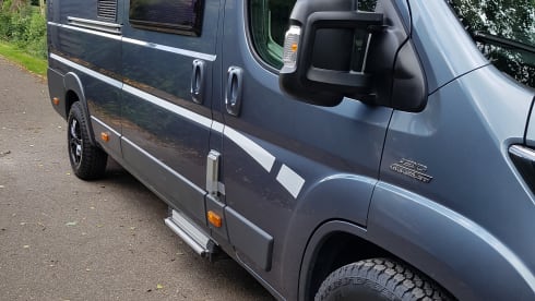 vakantiehuisje op 4 wielen – 2p Karmann bus, with air conditioning in living area