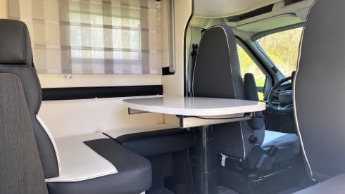 Roller 65 – Rollerteam Kronos 265tl AUTOMAT 5 persons fully equipped!