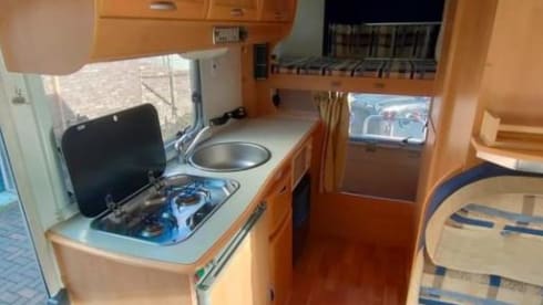Nice compact 5p McLouis camper