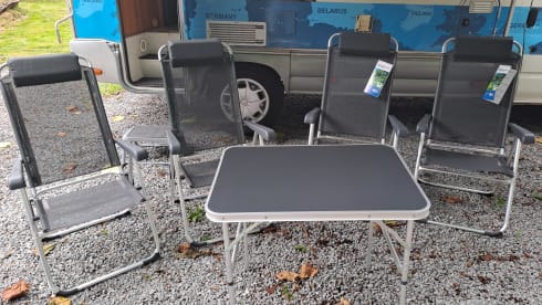 3-person Ford Rimor 2002 AIRCO