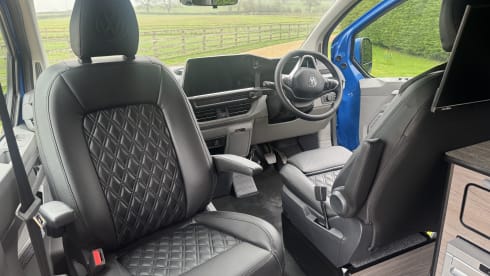 Volkswagen campervan met 4 slaapplaatsen vanaf 2025