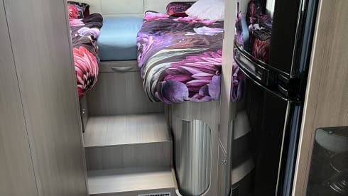Fully and very luxuriously equipped 2 persons (max 3) Adria Matrix Suprème