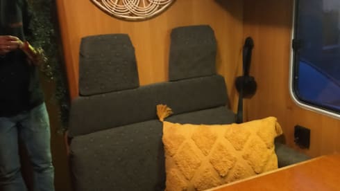 6-person cozy family camper 