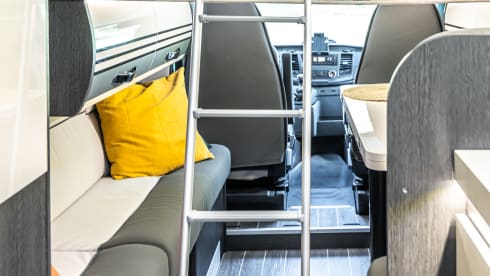 4p 2022 Roller Team – Extra spacious and free camping (330Ah battery, air conditioning and furnishings)