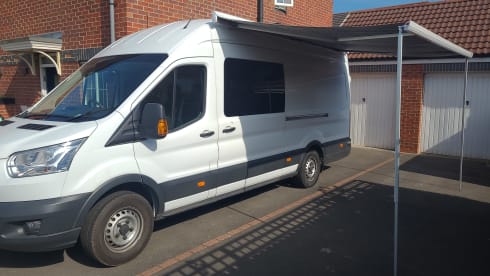 Brody – Superb 2 Berth Campervan with full size double bed and shower